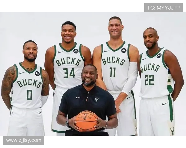 詹姆斯携手字母哥加盟雄鹿NBA新王朝的崛起引发全联盟热议 詹姆斯携手字母哥加盟雄鹿NBA新王朝的崛起引发全联盟热议