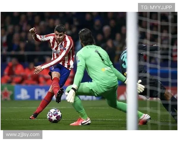 基米希失误阿德耶米错失良机脚滑射飞错失扳平良机